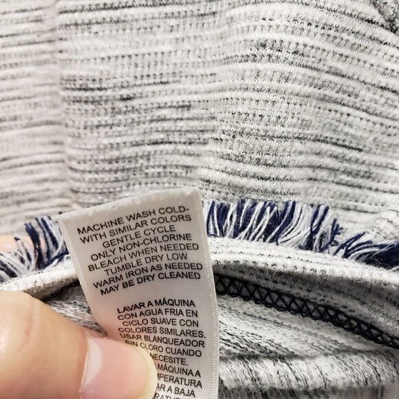 Chico's Womens Top Size 2 Large Boxy Fringe Fun Blue Artsy - Picture 2 of 7